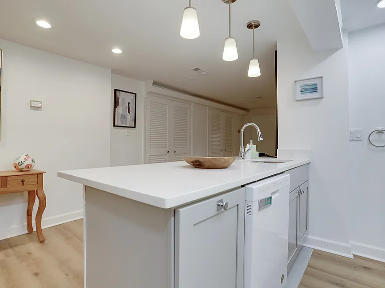 1927 S St NW #1/2 — Photo 8