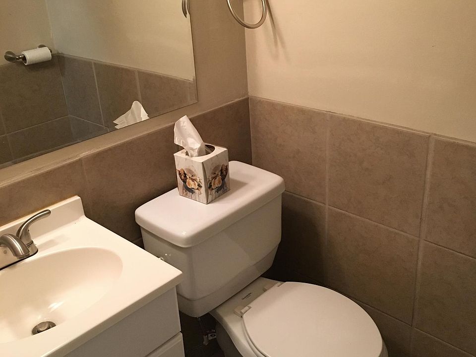 2nd image of 2234 Liverpool Ln APT 3