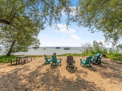 6236 Summit Ct, Traverse City, MI, 49686