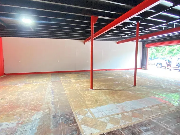 10326 Antoine Dr — Photo 7