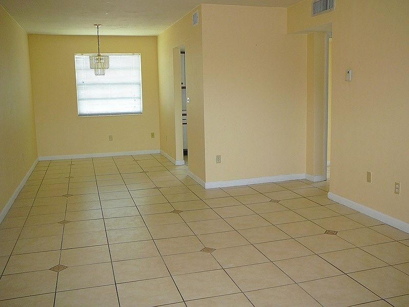 1st image of 1350 NE 119th St APT 19