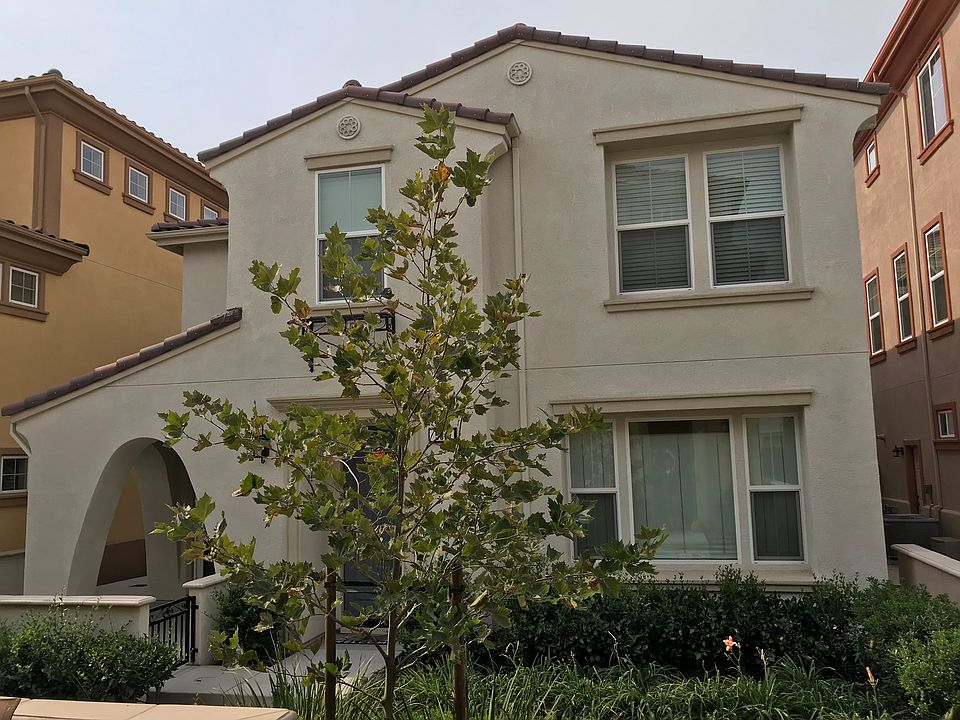 1st image of 534 Selby Ln