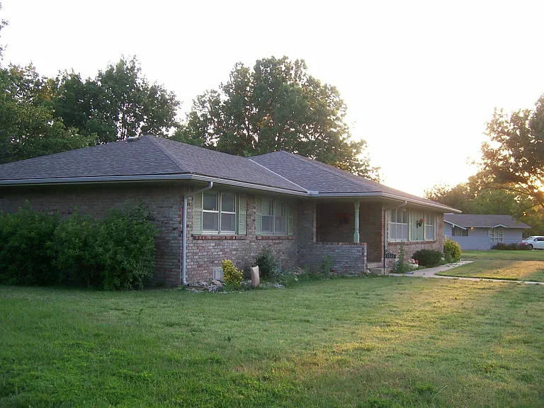 Large Lawn/Corner lot