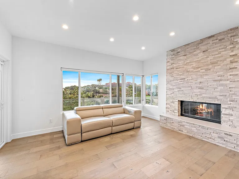 25256 Manzanita Dr — Photo 28