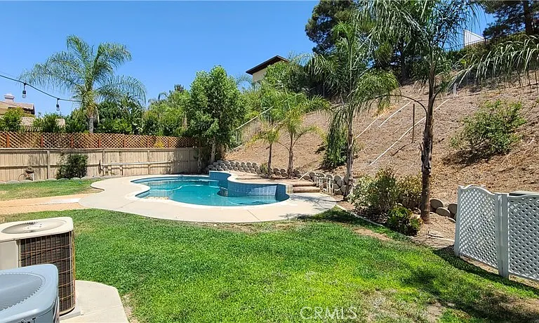 1026 McCall Dr — Photo 17