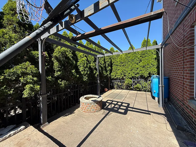 1823 S Napa St — Photo 44