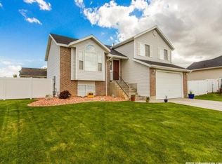 3875 W Rungsted Cir, Syracuse, UT 84075