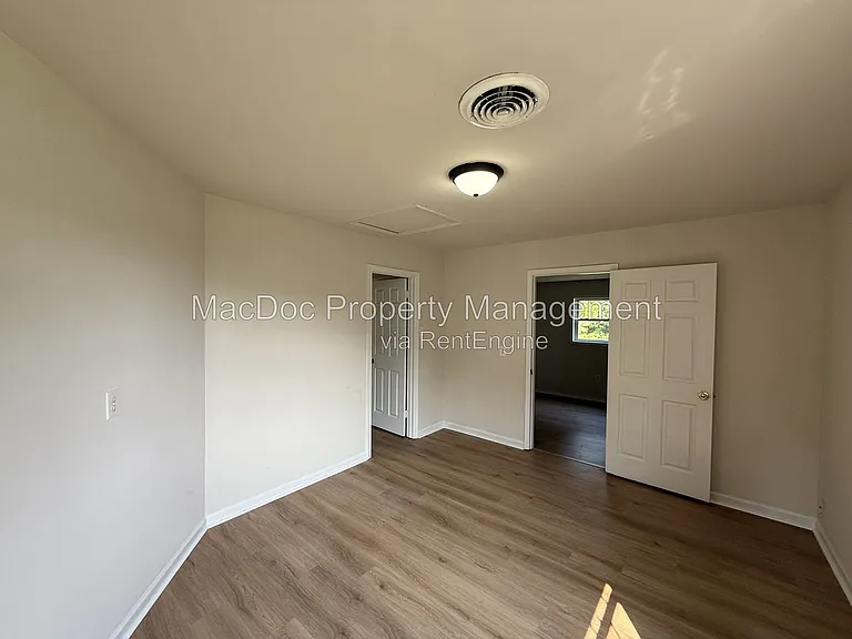 209 Hamilton St #A — Photo 14