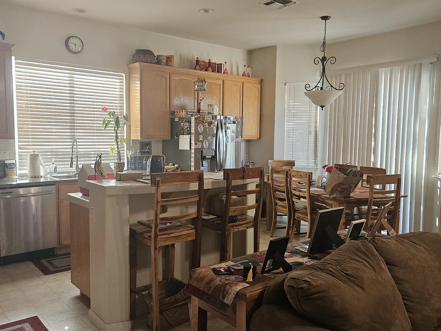 4 bed, 2201 sqft, $3,000 — Photo 3