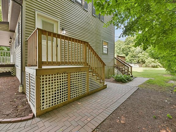 2nd image of 663 Main St Unit 663