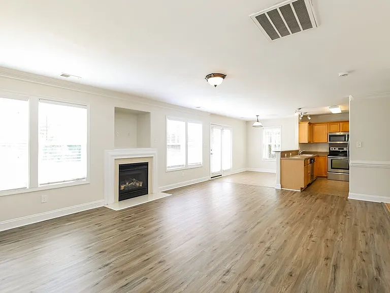 13515 Stones Landing St — Photo 6