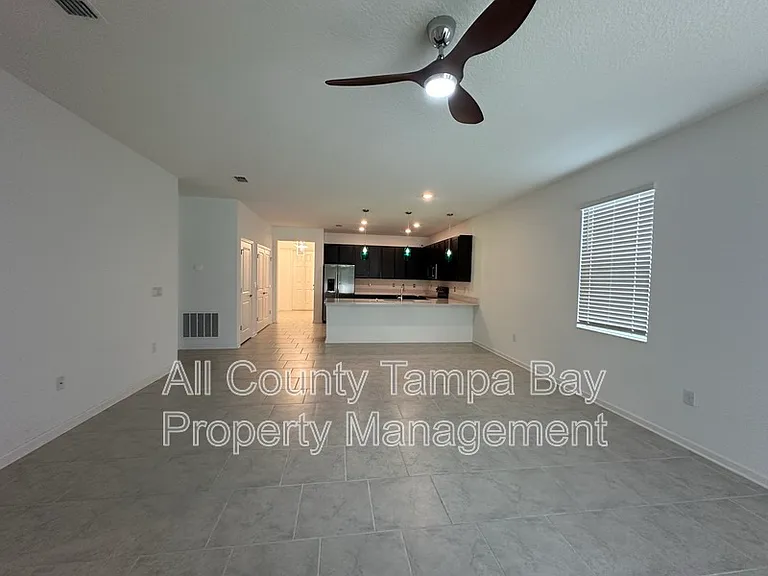 220 Pershing St — Photo 6