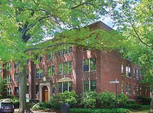 132 Amory St APT 3, Brookline, MA 02446
