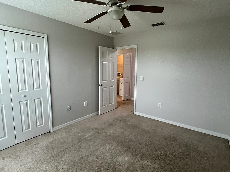 2400 Seven Oaks Dr — Photo 7