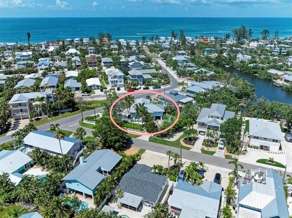 733 Holly Rd, Anna Maria, FL 34216