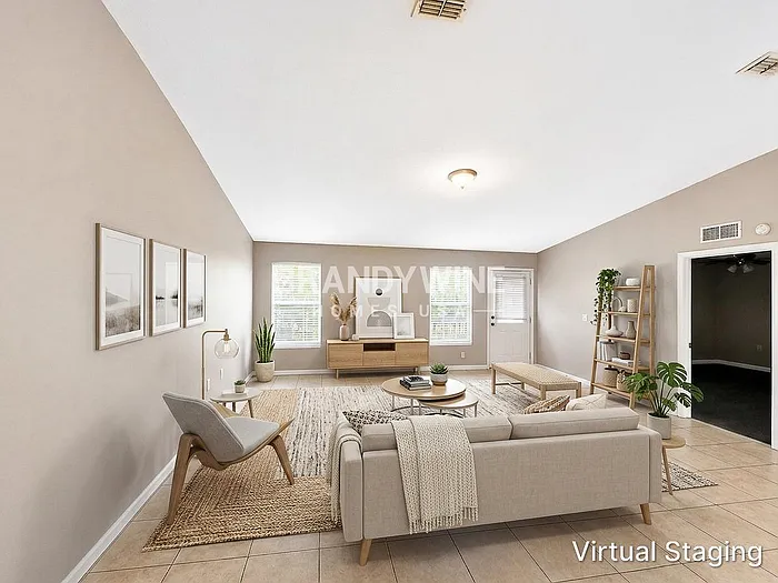 3 bed, 2.0 bath, 1613 sqft, $2,035 — Photo 3