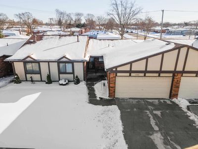 14392 E Forteen Mile Rd #13, Warren, MI, 48088
