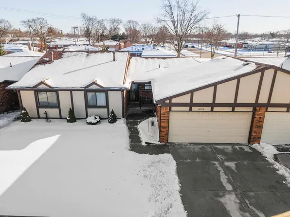 14392 E Forteen Mile Rd #13, Warren, MI 48088