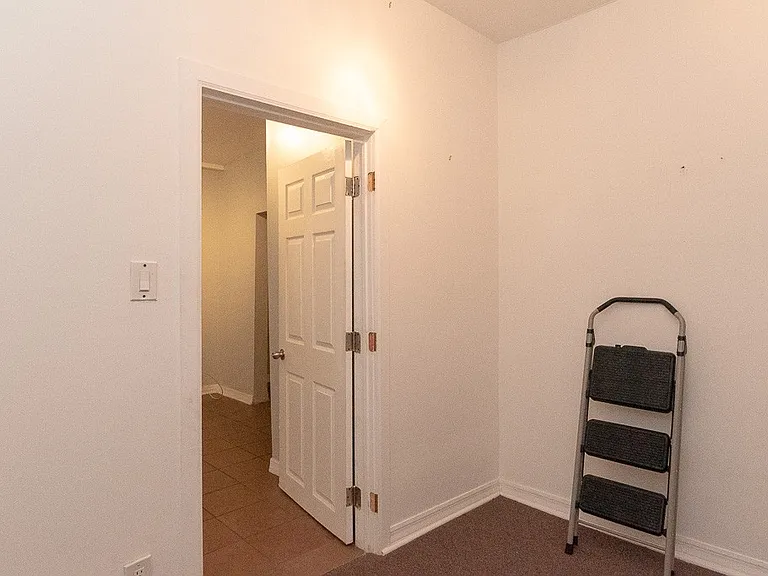 3511 W Dickens Ave #2 — Photo 14