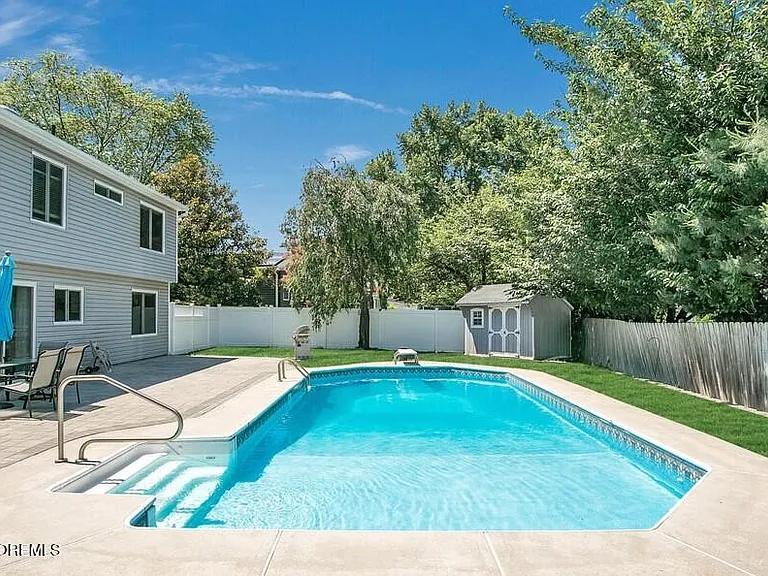 960 Green Hill Blvd — Photo 19