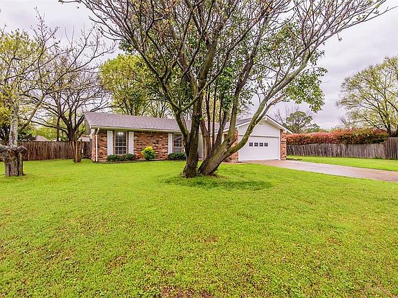3rd image of 707 Steger Dr