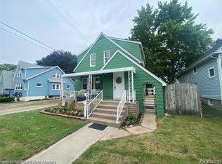 1809 Chestnut St, Port Huron, MI 48060