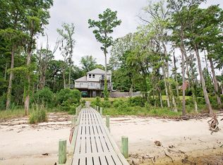 937 Stately Pines Rd, New Bern, NC 28560