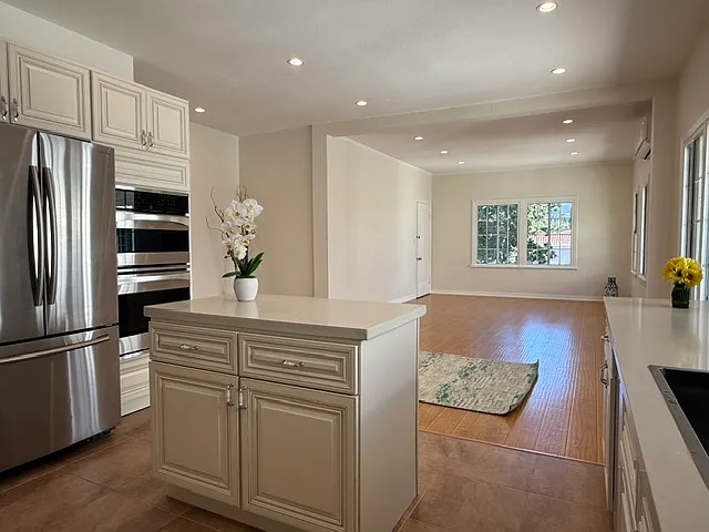 916 E Garfield Ave #1/2 — Photo 5