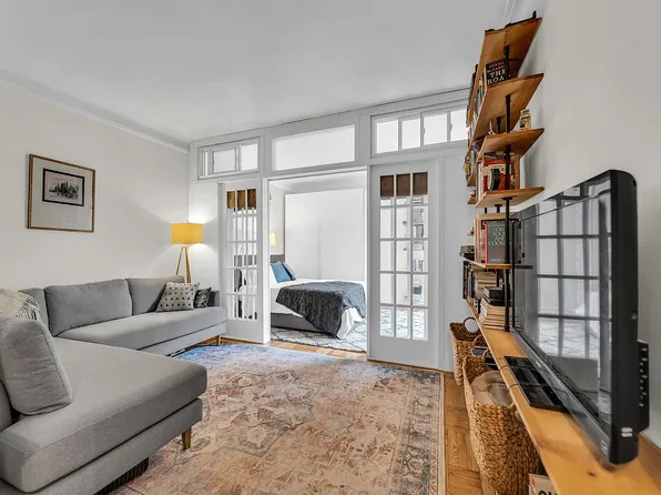 4445 Post Rd APT 8A, Bronx, NY 10471