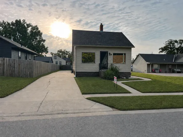 840 N Bell St, Fremont, NE 68025