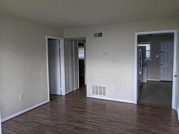 2nd image of 1421 W Clay St APT 3