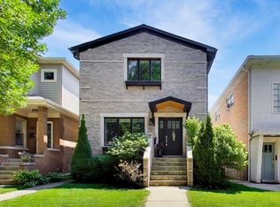 2237 W Winona St, Chicago, IL 60625