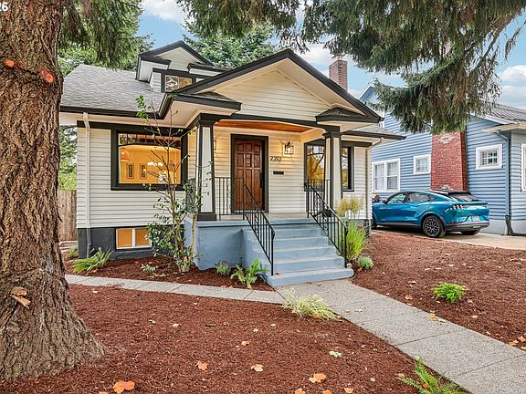 2nd image of 2212 SE Tamarack Ave