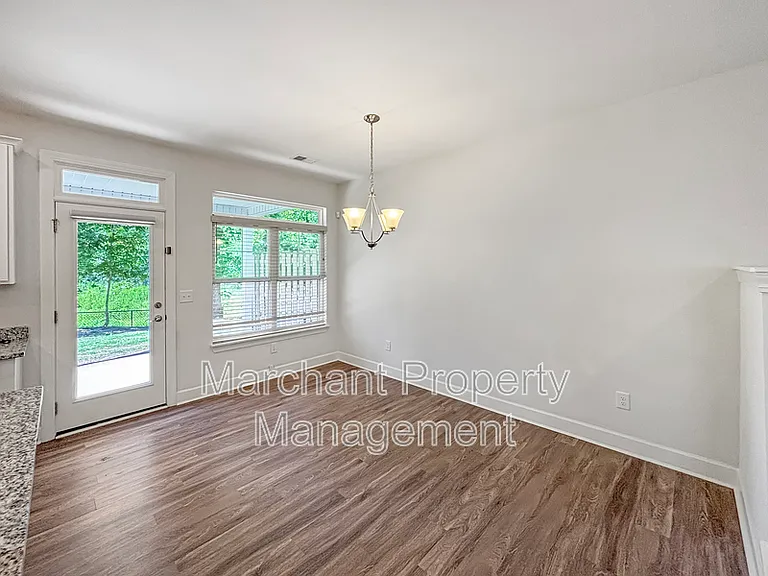 21 Jaycee Ct — Photo 8