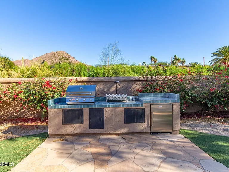 4450 E Camelback Rd #1 — Photo 48
