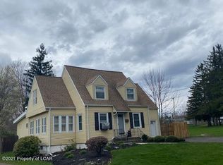 162 E Center Hill Rd, Dallas, PA 18612