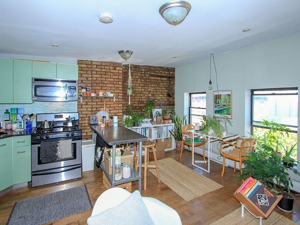 1st image of 614 Lafayette Ave #3A