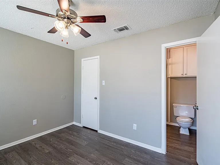 806 Treadwell Ct #806B — Photo 14