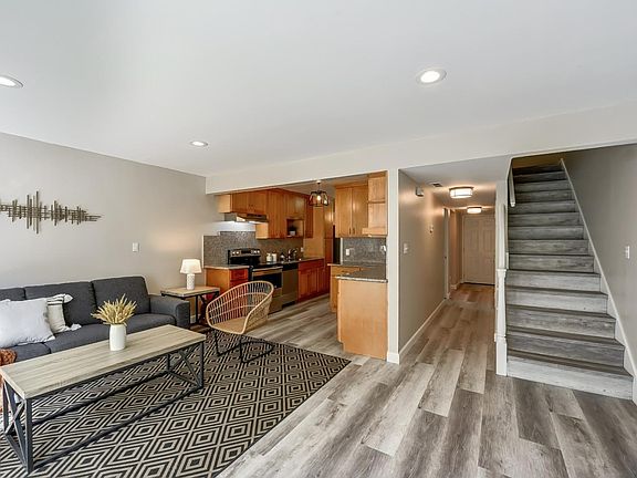4th image of 7070 Rainbow Dr APT 4