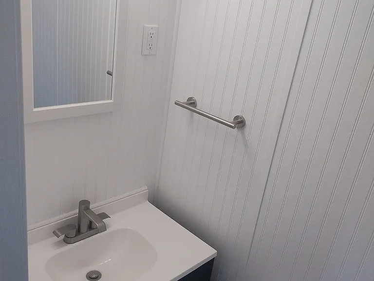 244 Sterling Rd — Photo 44