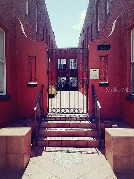 111 S Newport Ave #6 — Photo 2