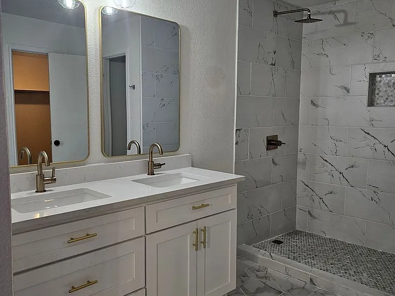 13400 Coomes Dr — Photo 12