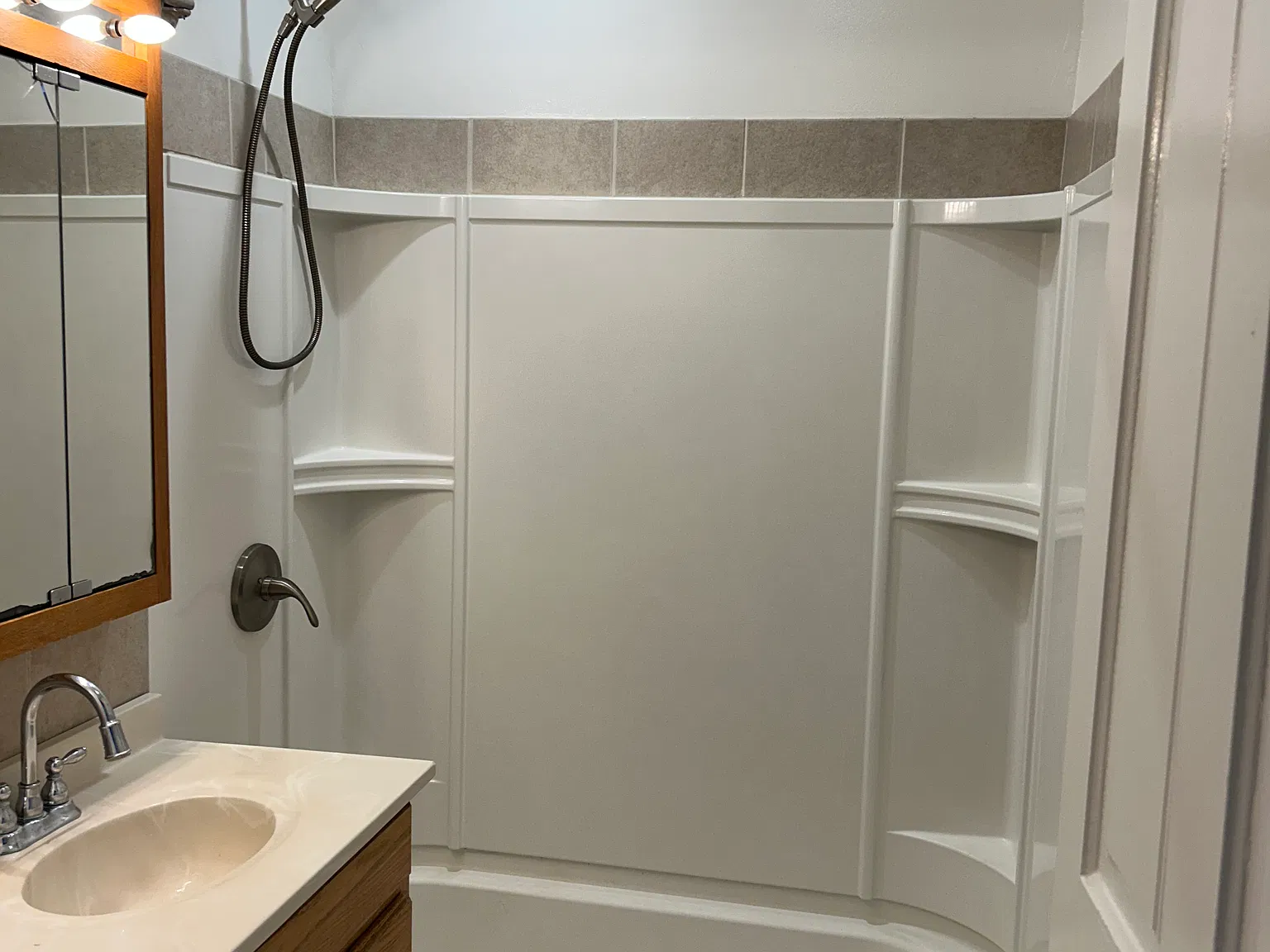 1 bed, 990 sqft, $1,195 — Photo 4