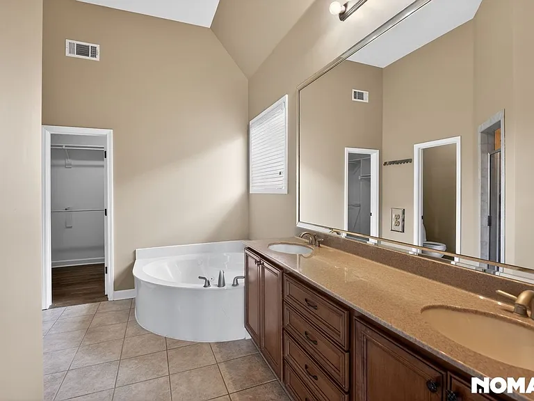 4886 Fox Springs Dr — Photo 27