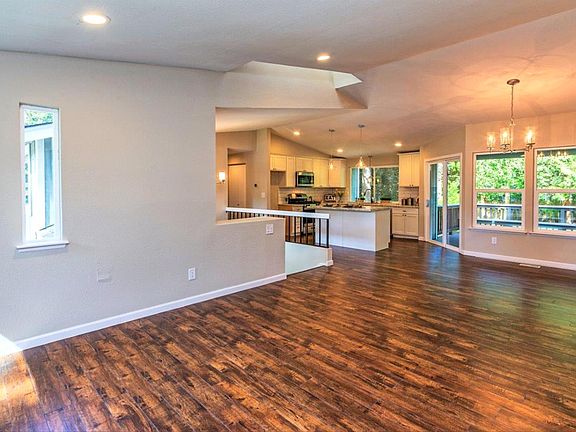 5th image of 3609 13th Avenue Ct NW