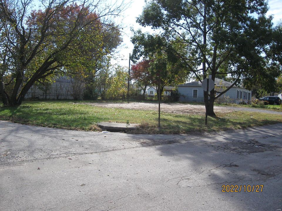1st image of 730 Saint Norbert Dr