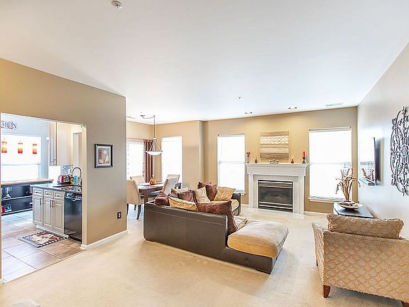 3rd image of 5909 Founders Hill Dr Unit 204