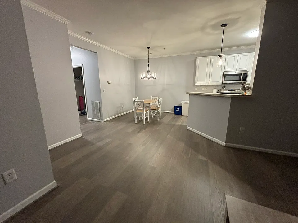 213 S Knollwood Dr #3203
