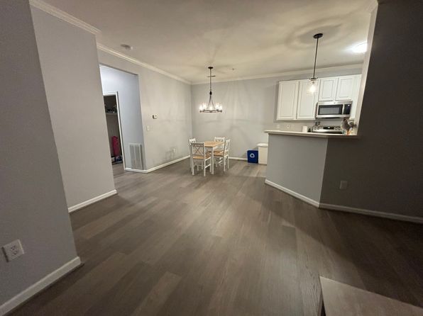 213 S Knollwood Dr SUITE 3203