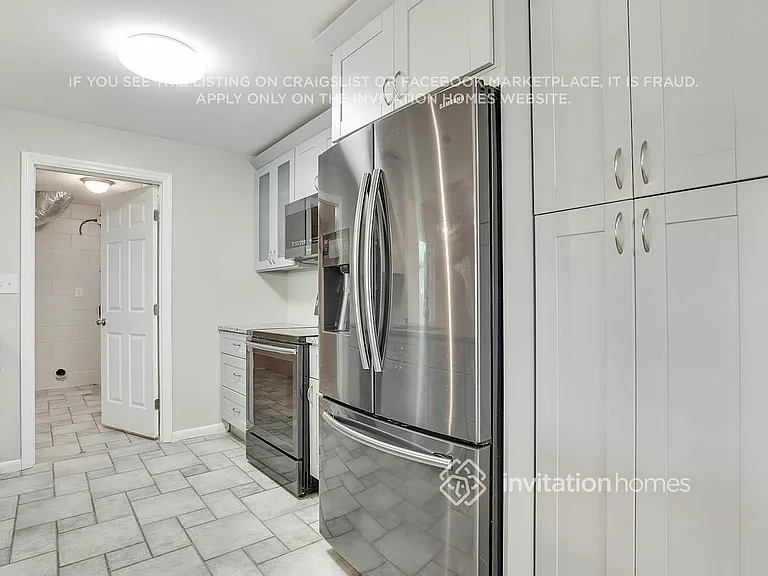 6461 Yellowstone St — Photo 12